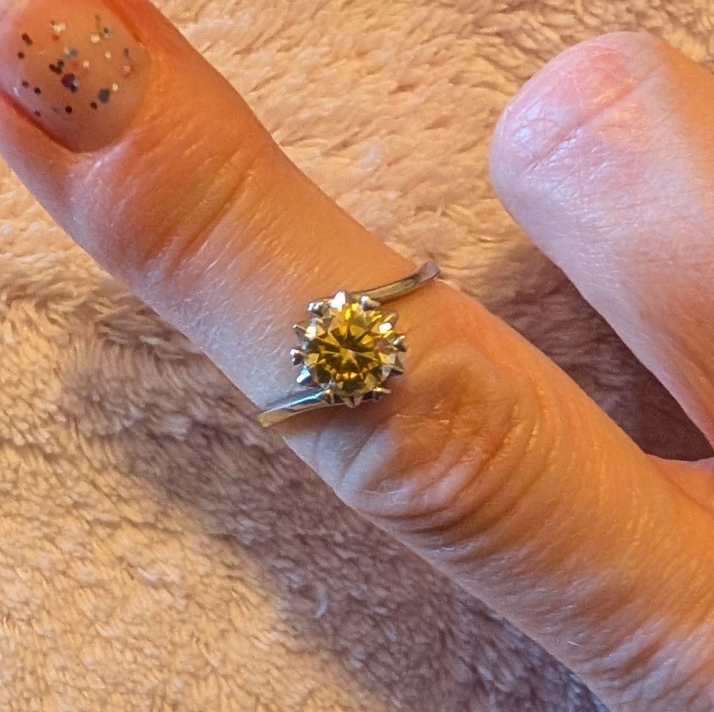 Elegant Fancy sterling Silver Moissanite Ring with Yellow Gemstone Size 6